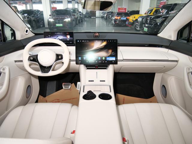 Certificated Pre-Owned Zhijie R7 2024 Extended-Range 37kWh Max Rear-Wheel Drive Version -u21939441