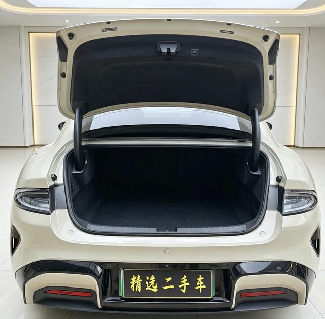 Certificated Pre-Owned Xiaomi SU7 2024 Rear-Wheel Drive Standard Long-Range Version -u23756744