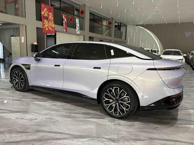 Certificated Pre-Owned ZEEKR 007 2025 4WD Intelligent Driving Version 75kWh -u23756396