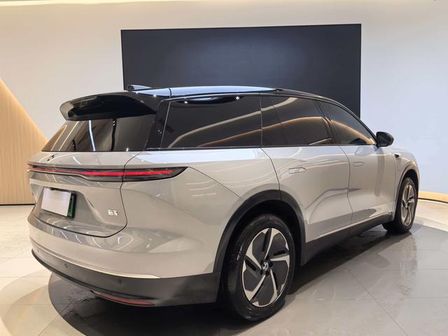 Certificated Pre-Owned NIO ES8 2024 75kWh -u23768030