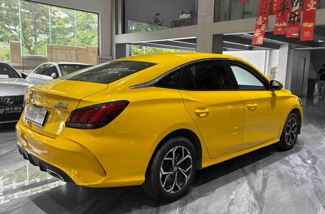 Certificated Pre-Owned MG5 2021 Refreshed Version 180DVVT CVT Youth Luxury Edition -u23891785