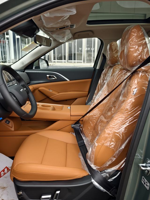 Certificated Pre-Owned Haval Xiaolong MAX 2025 1.5L Hi4 110 Plus Intelligent Driving Version -u23390829