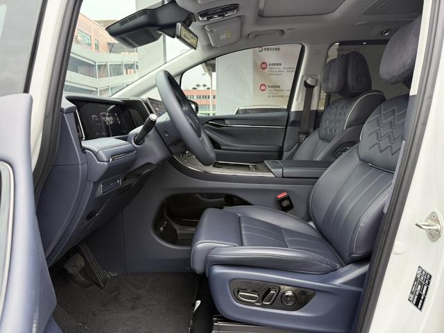Certificated Pre-Owned GAC Trumpchi Xiangwang M8 2025 Kunlun Ultra First Class -u23634244
