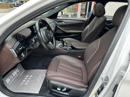 Certificated Pre-Owned BMW 5 Series PHEV 2022 Second Facelift 535Le M Sport Package -u23877866