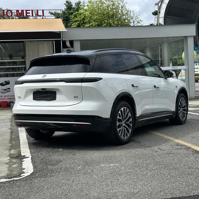 Certificated Pre-Owned NIO ES6 2025 75kWh -u23910807