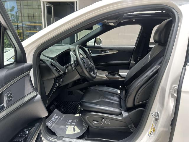 Certificated Pre-Owned Navigator (Imported) 2019 2.0T Two-Wheel Drive Premium Edition National VI -u23885164