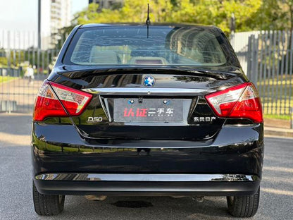 Certificated Pre-Owned Dongfeng Nissan Venucia D50 2013 1.6L Automatic Fashion Edition -u21005327