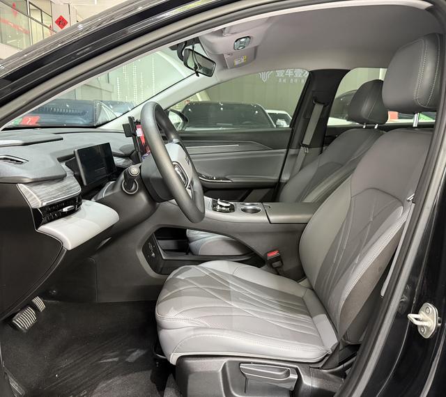 Certificated Pre-Owned Geely Galaxy L6 2025 1.5 EM-i DHT 60KM Starting Edition -u24032471