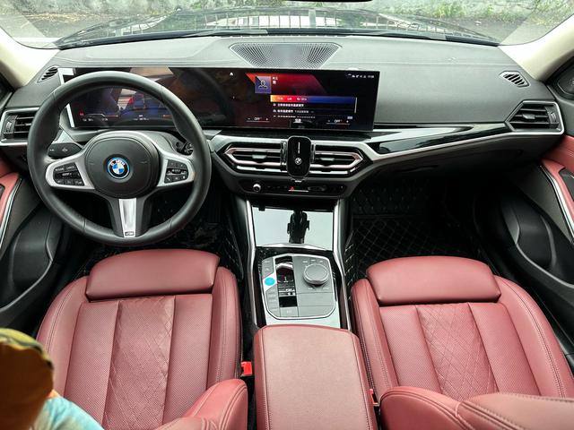Certificated Pre-Owned BMW i3 2022 eDrive35L -u24002821