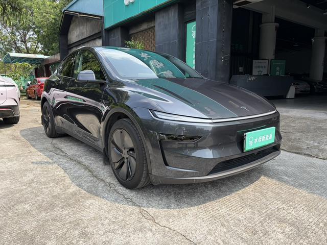 Certificated Pre-Owned Tesla Model Y 2025 Rear-Wheel Drive Version -u24013374