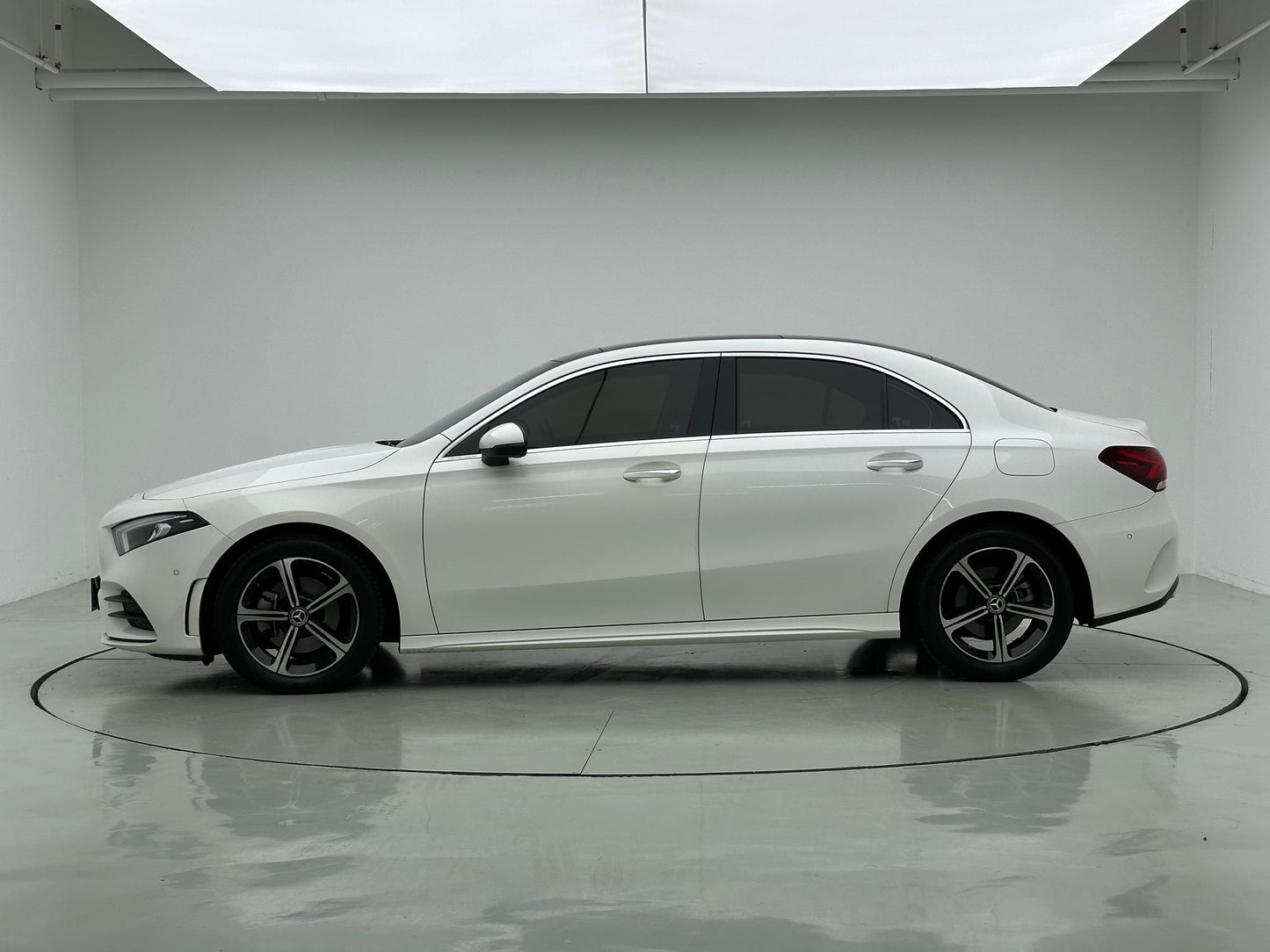 Certificated Pre-Owned Mercedes-Benz A-Class 2023 A 200 L Sport Sedan Fashion Edition -u23994298