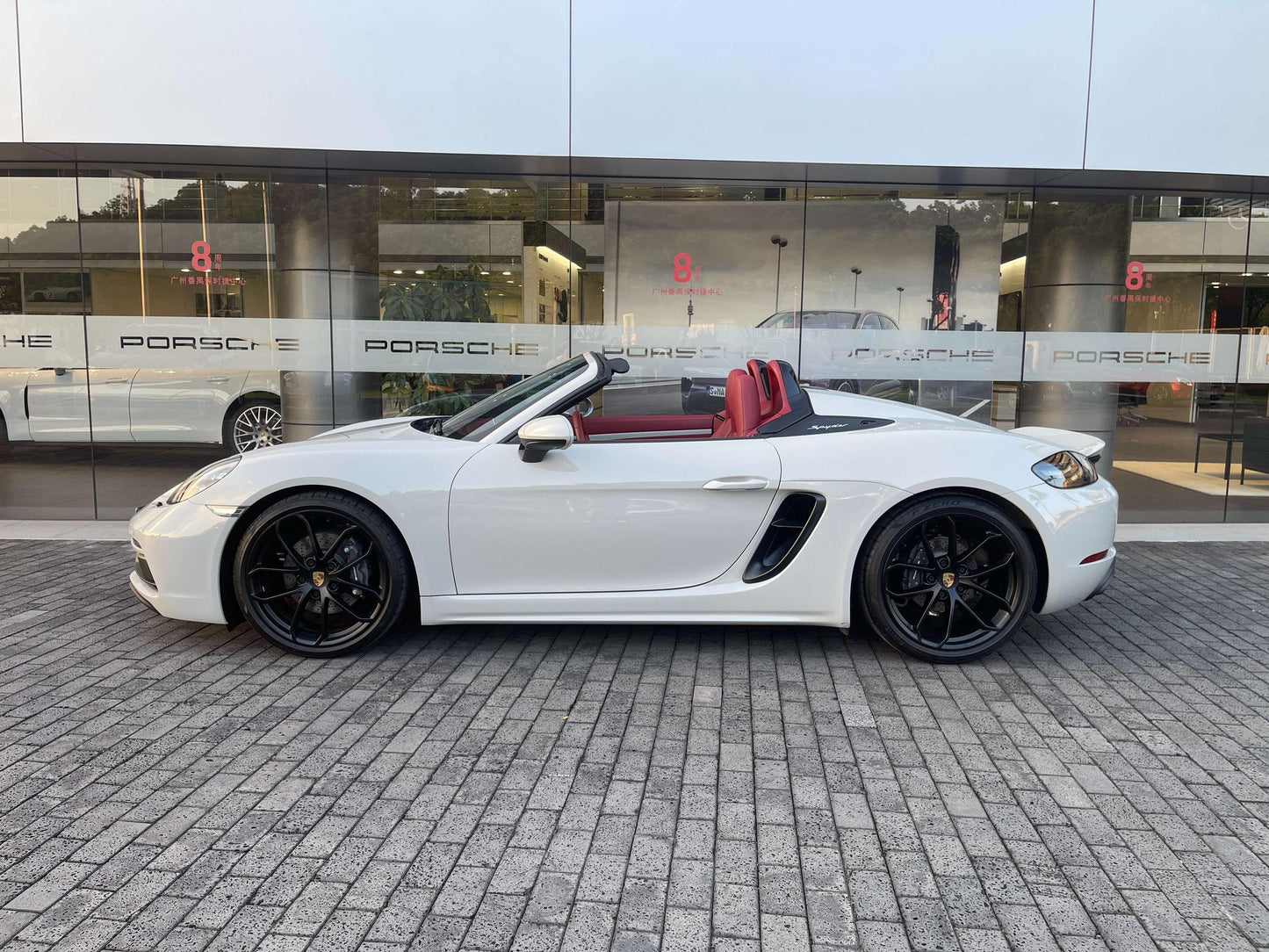 Certificated Pre-Owned Porsche 718 2023 Spyder 2.0T -u24049769