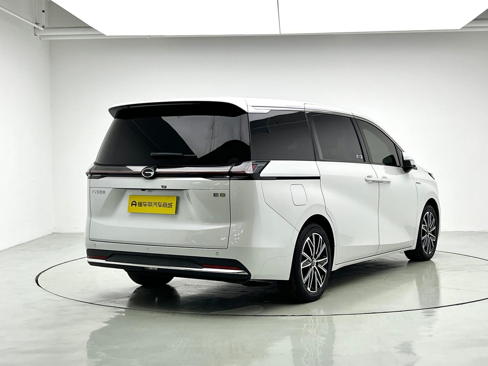 Certificated Pre-Owned GAC Trumpchi E8 PHEV 2024 2.0ATK 150km MAX Edition -u24048944