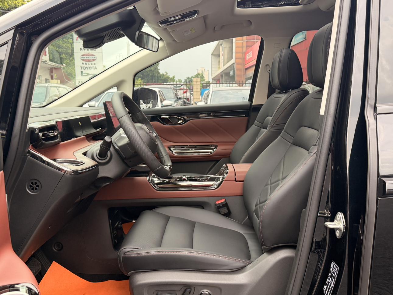 Certificated Pre-Owned GAC Trumpchi E8 PHEV 2024 2.0ATK 150km Longteng Xingye Plus -u24119939
