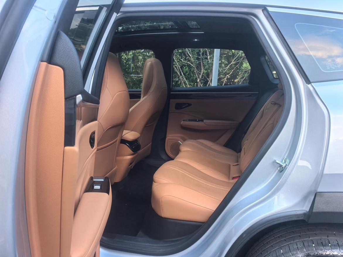 Certificated Pre-Owned Geely Galaxy L7 2025 1.5L EM-i 115km Exploration Edition -u24127004