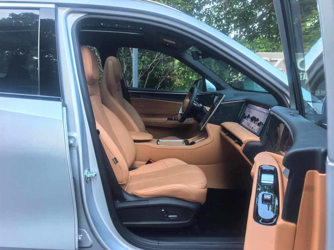 Certificated Pre-Owned Geely Galaxy L7 2025 1.5L EM-i 115km Exploration Edition -u24127004