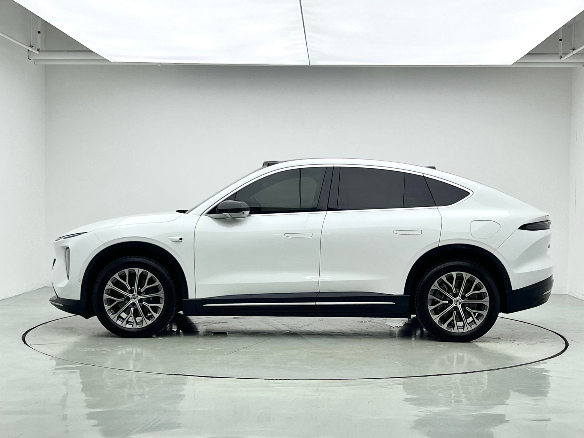 Certificated Pre-Owned NIO EC6 2024 75kWh -u24137543