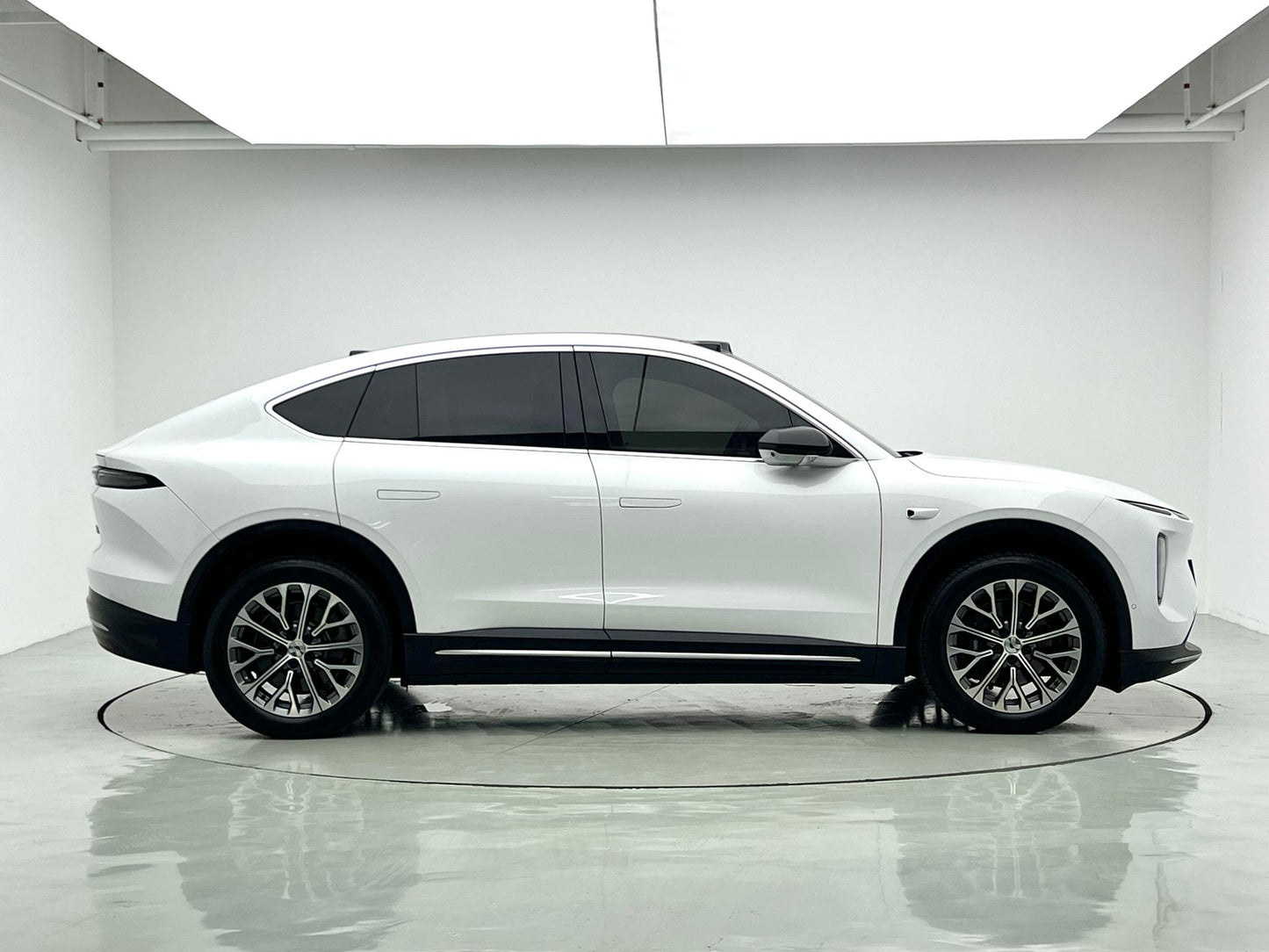 Certificated Pre-Owned NIO EC6 2024 75kWh -u24137543