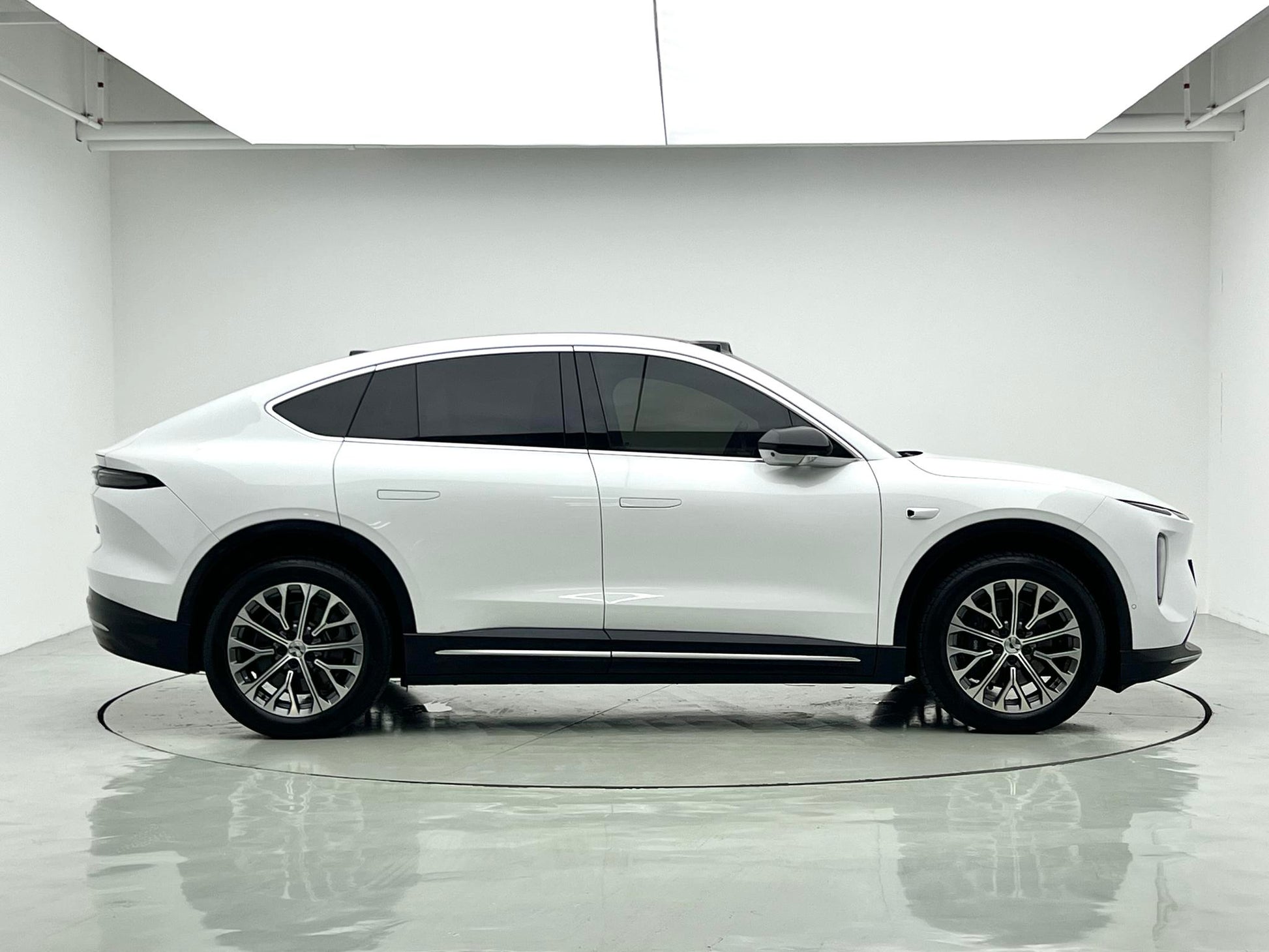 Certificated Pre-Owned NIO EC6 2024 75kWh -u24137543
