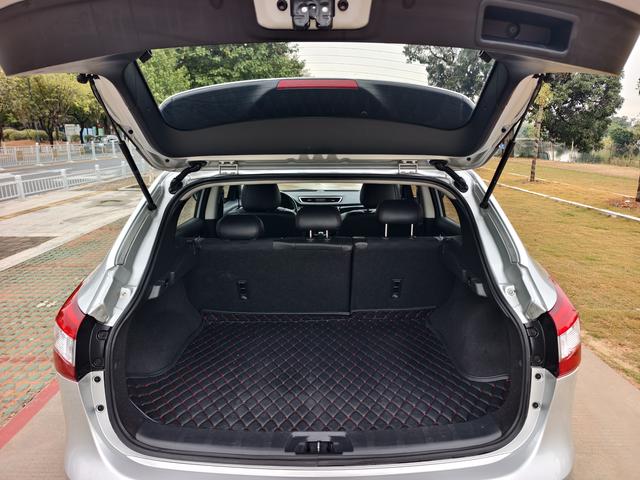 Certificated Pre-Owned Dongfeng Nissan Qashqai 2016 2.0L CVT Luxury Edition - u22629015