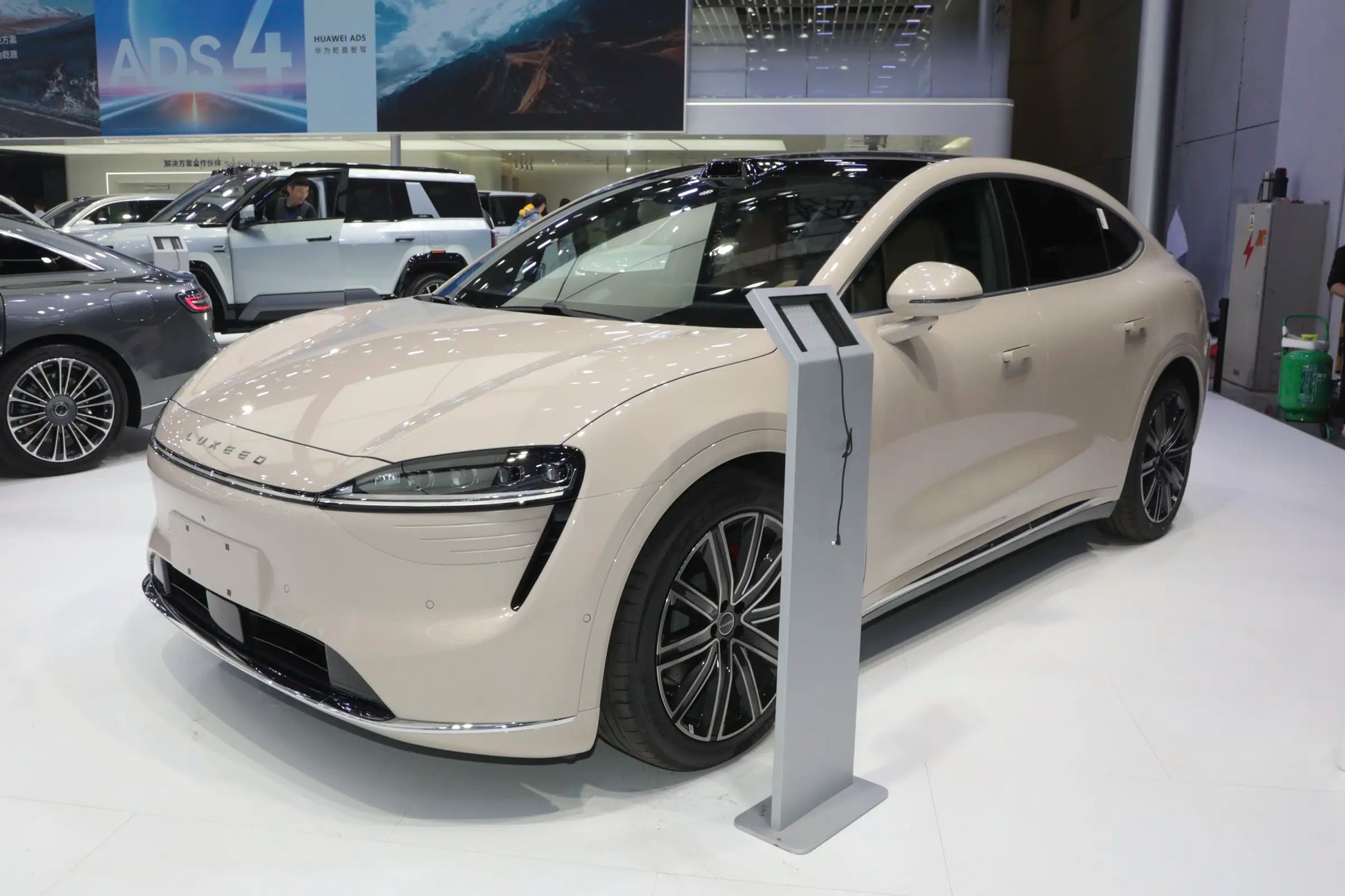 Chery LUXEED R7