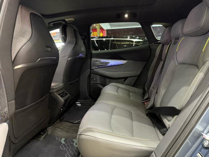 Certificated Pre-Owned Lynk & Co 08 EM-P 2025 220 4WD Performance Halo -u21520909