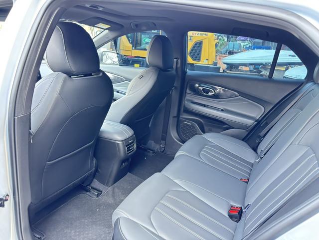 Certificated Pre-Owned Yingbao 2024 270T DCT R-Style - u22453508