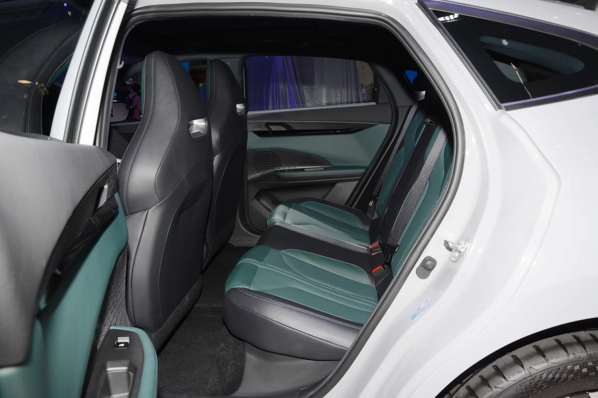 Changan UNI-V Zhidian iDD -Hybrid PHEV