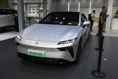 Dongfeng eπ007-Hybrid REEV