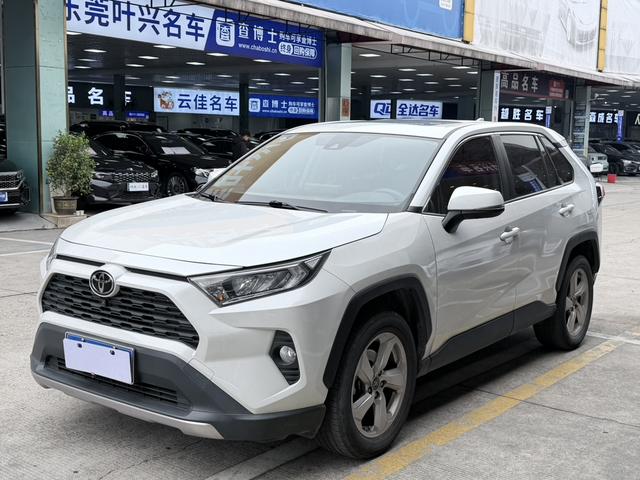 Certificated Pre-Owned RAV4 Rongfang 2021 2.0L CVT Two-Wheel Drive Fashion Edition - u17393475