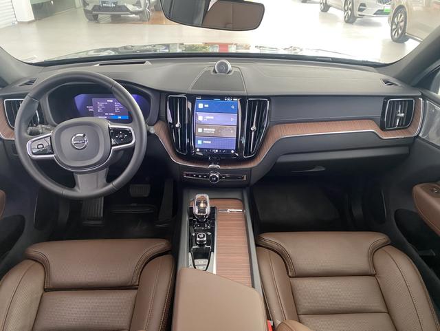 Certificated Pre-Owned Volvo XC60 PHEV 2024 T8 AWD Long Range Inscription Luxury Edition -u22435408