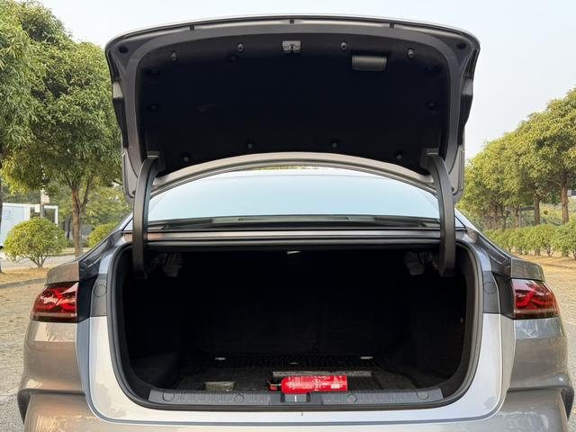Certificated Pre-Owned BYD Qin L DM 2024 DM-i 120KM Leading Edition -u22506780