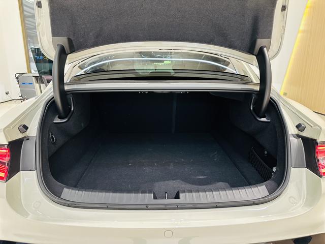 Pre-Owned Xiaomi SU7 2024 Rear-Wheel Drive Standard Long-Range Version