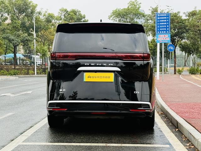 Certificated Pre-Owned Denza D9 DM 2022 1040 Premium Edition -u22621591