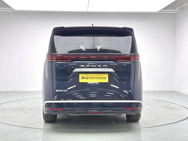 Certificated Pre-Owned Denza D9 DM 2022 Edition 970 4WD Flagship Model -u22516422