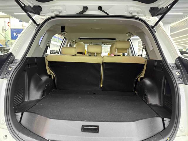 Certificated Pre-Owned RAV4 Rongfang 2016 2.0L CVT Two-Wheel Drive Fashion Edition - u22322944