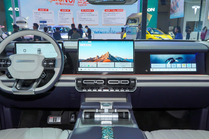 M-Hero 917-Hybrid REEV