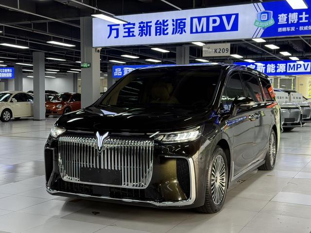 Certificated Pre-Owned VOYAH Dreamer PHEV 2025 4WD Flagship Kunpeng Edition -u22083839