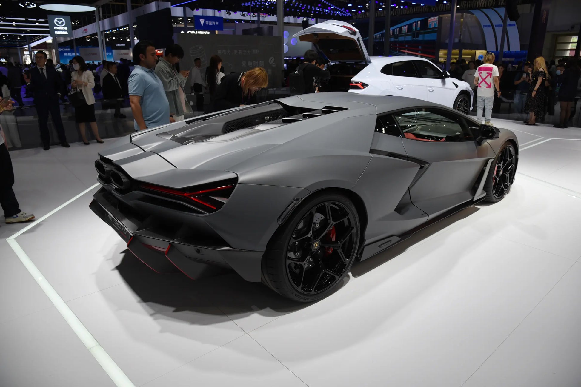 Lamborghini Revuelto -Hybrid PHEV