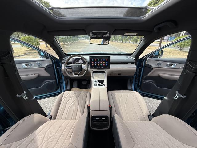 Certificated Pre-Owned Chery Tiggo 8 PLUS C-DM 2025 1.5T Premium Edition -u22018186