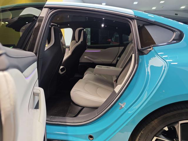 Pre-Owned Xiaomi SU7 2024 Rear-Wheel Drive Standard Long-Range Version