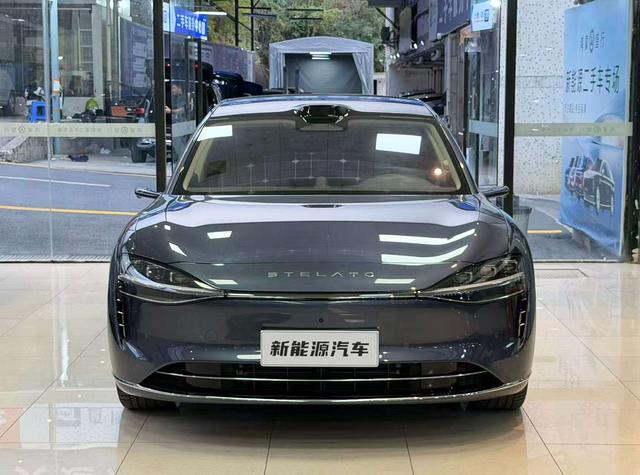 Pre-Owned AITO S9 2025 Extended Range Rear-Drive Ultra