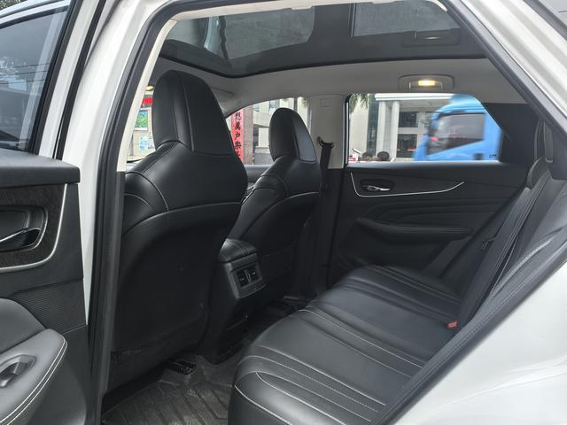 Certificated Pre-Owned Dongfeng Nissan Venucia Big V 2022 260T Idol Edition - u22627056