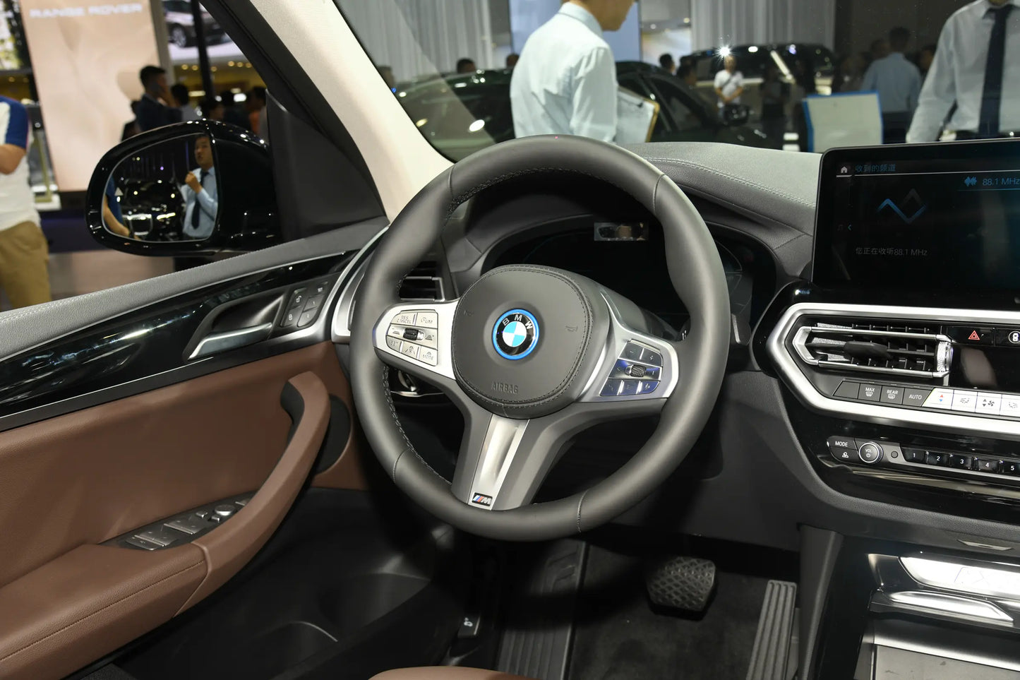 BMW Brilliance iX3