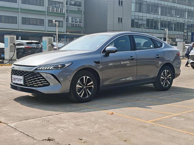 Certificated Pre-Owned BYD Qin PLUS DM 2025 Intelligent Driving Edition DM-i 120KM Beyond Model -u22693049