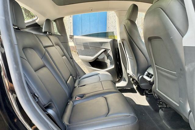 Certificated Pre-Owned Tesla Model Y 2022 Restyled Rear-Wheel Drive Version -u22593899