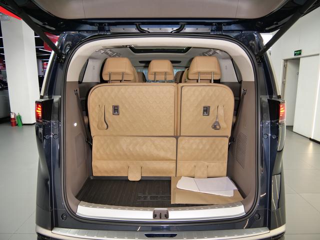 Certificated Pre-Owned Denza D9 DM 2022 970 4WD Flagship Edition -u22710863