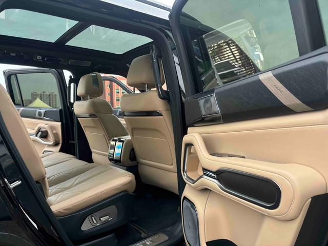 Certificated Pre-Owned Formula Leopard 8 2025 Brave and Intelligent Flagship Edition 7-Seater -u21804616