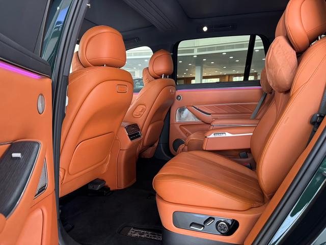 Certificated Pre-Owned Wenjie M8 2025 Extended-Range Ultra Six-Seater Edition -u22481980