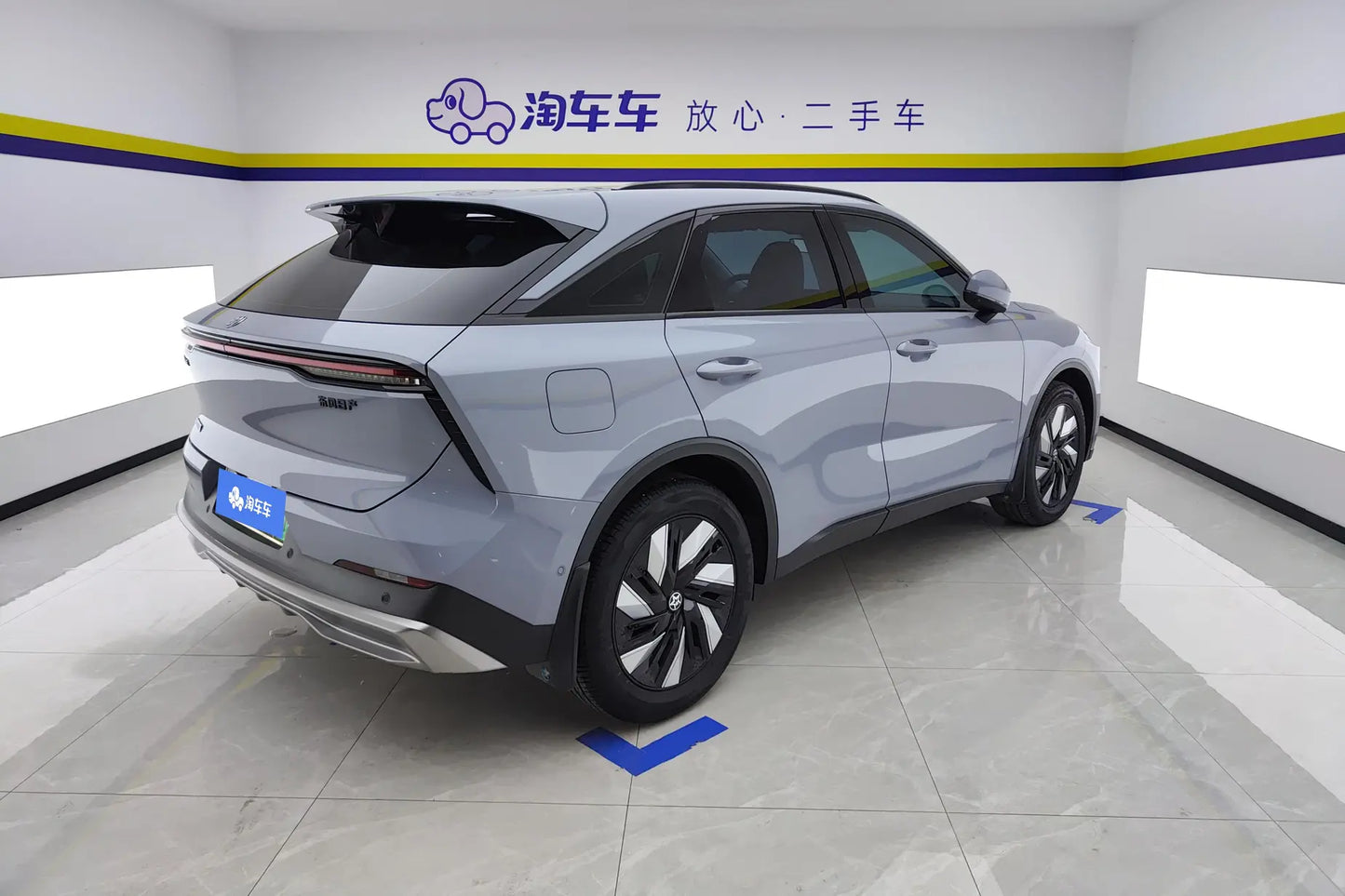 Certificated Pre-Owned Dongfeng Nissan Venucia Big V DD-i 2023 110KM iT Version